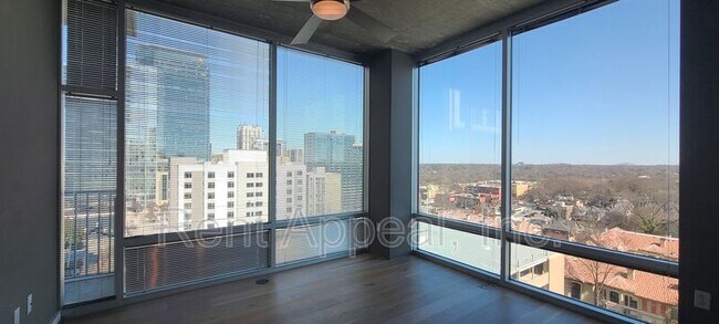 Foto del edificio - 943 Peachtree St NE