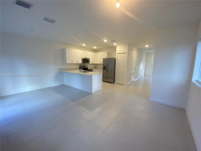Building Photo - 3 bedroom in Pembroke Park FL 33023
