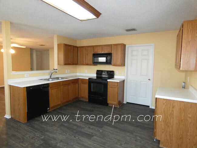 Building Photo - 3327 Clydesdale Drive, Denton TX 76210