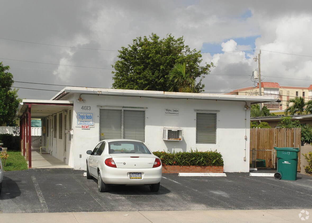 Primary Photo - Tropic Sands