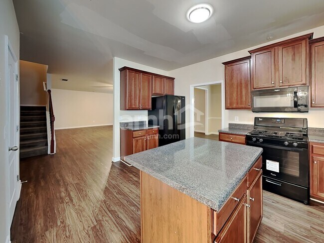 Foto del edificio - 148 Crescent Woode Dr