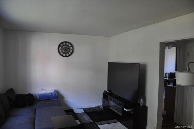 Foto del edificio - 133-22 Laurelton Pkwy