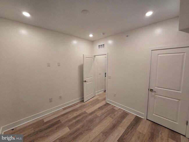 Foto del edificio - 2526 Cecil B. Moore Ave