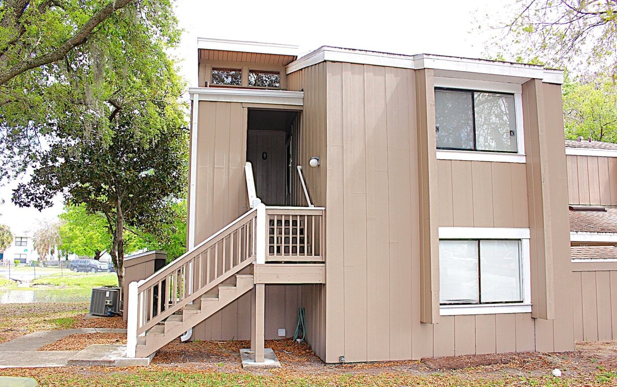 Lovely home in Windhover Condos - Lovely home in Windhover Condos