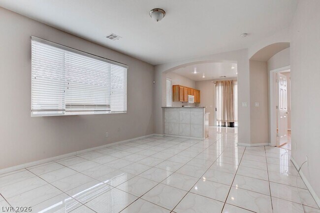 Building Photo - 8473 Barossa Ct