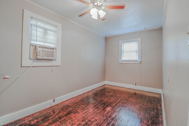 Foto del edificio - 2429 23rd St