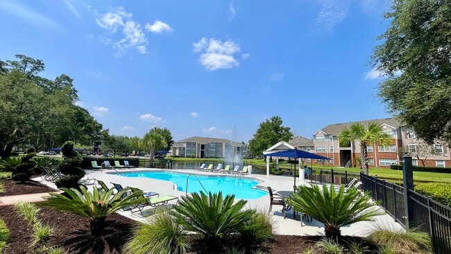Building Photo - Eagles Pointe