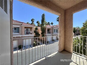 Building Photo - 251 S Green Valley Pkwy