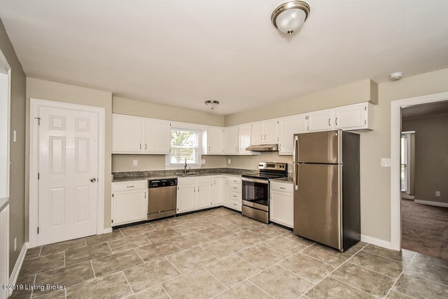 Foto del edificio - 8623 Wooded Glen Rd
