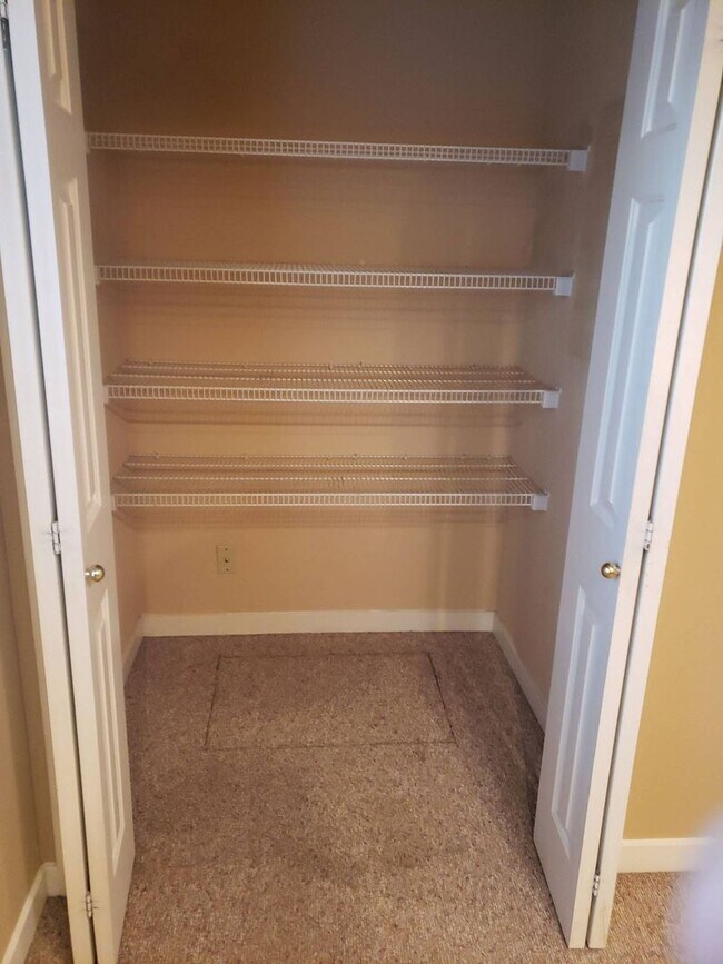 Foto del edificio - 2 Bedroom 1 Bath Westside Home