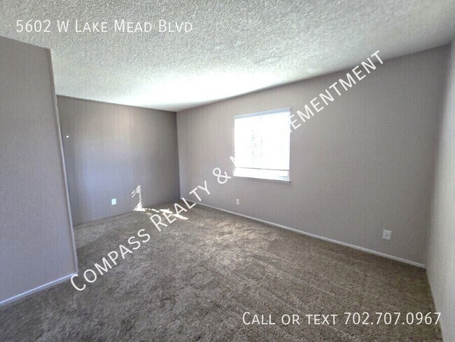 Foto del edificio - 5602 W Lake Mead Blvd