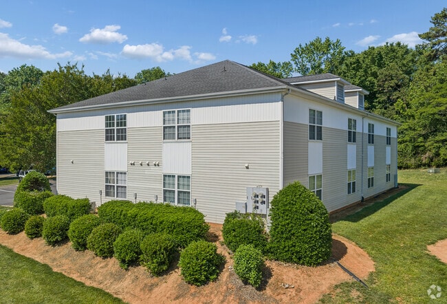 Lawyers Ridge - Lawyers Ridge Apartments