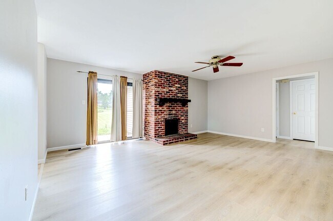 Foto del edificio - 12732 Glenage Dr