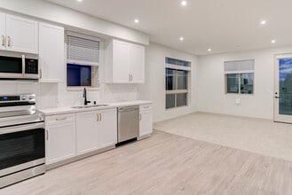 Building Photo - Bolsa Row Apartments