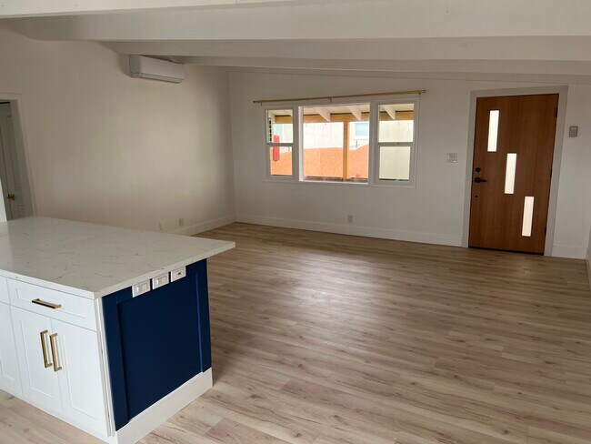 Living room - 225 10th Plz