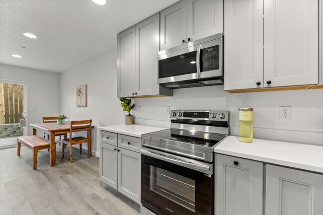 Building Photo - New construction! Green Belt