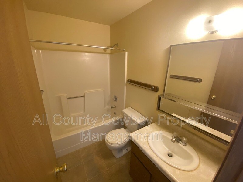 Foto del edificio - 3322 Joanna Brunner St