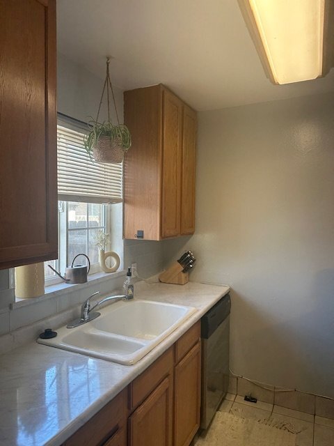 Building Photo - Lovely One Bed / One Bath in south Denver ...