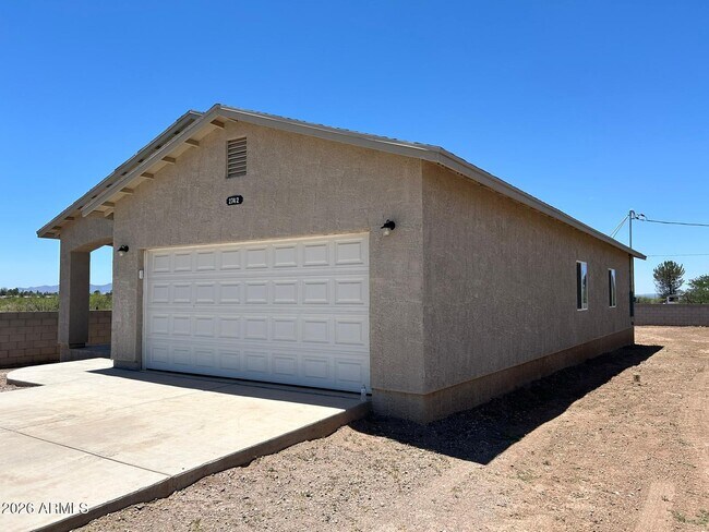 Foto del edificio - 2742 N Washington Ave