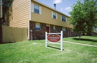 Building Photo - 4344 S Austin St