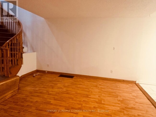 Building Photo - 48 Yellow Brick Rd