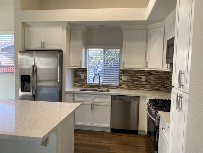 Building Photo - 31431 Gironde Ct