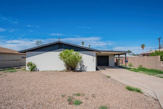 Building Photo - Fully upgraded home with garage!