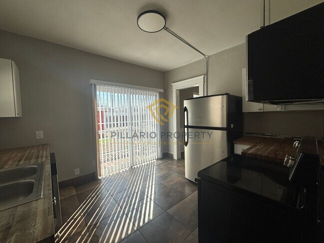 Foto del edificio - Beautifully Updated, 2-Bedroom, 1.5-Bathroom Located in Brookside Park, Available NOW!