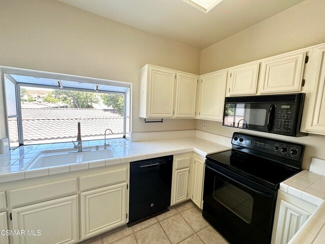 Building Photo - 672 Indian Oak Ln