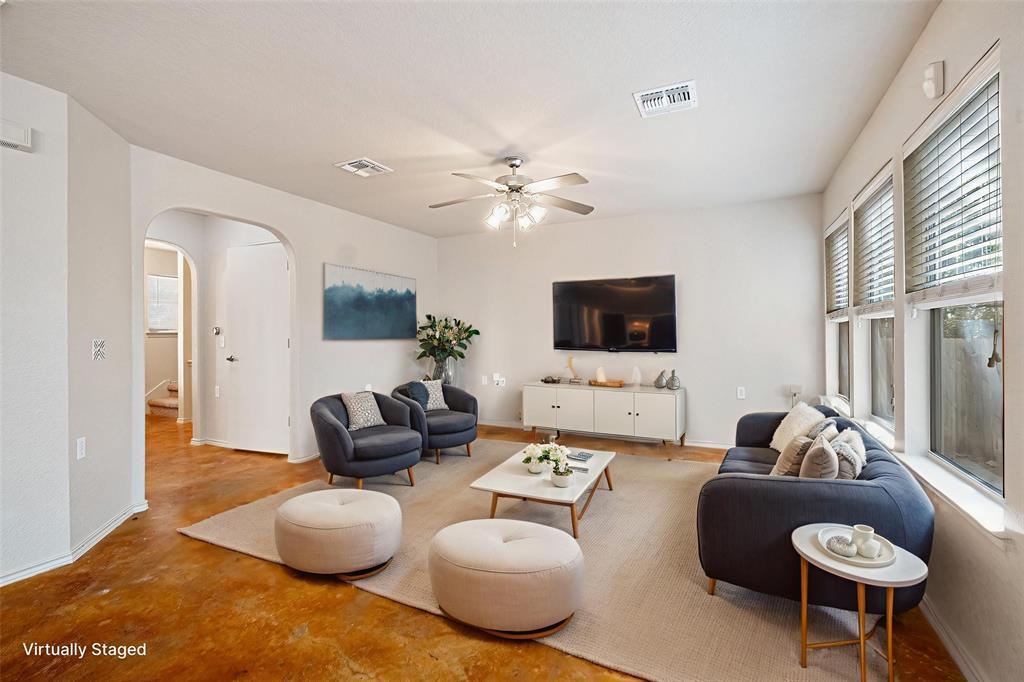 Foto principal - 7101 Thannas Way