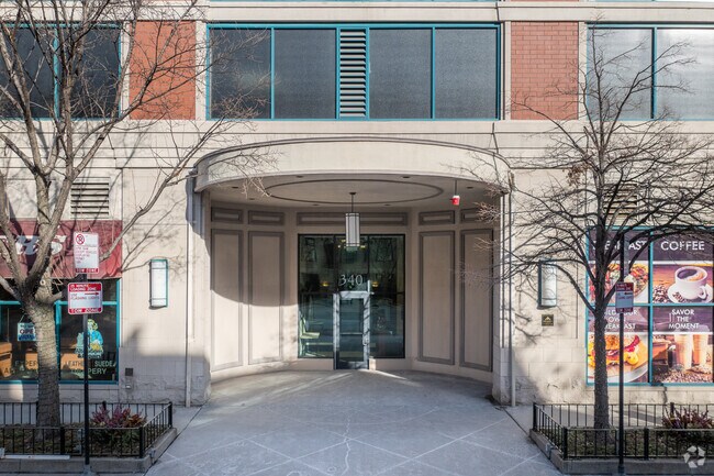 Entrada - 340 W Superior St