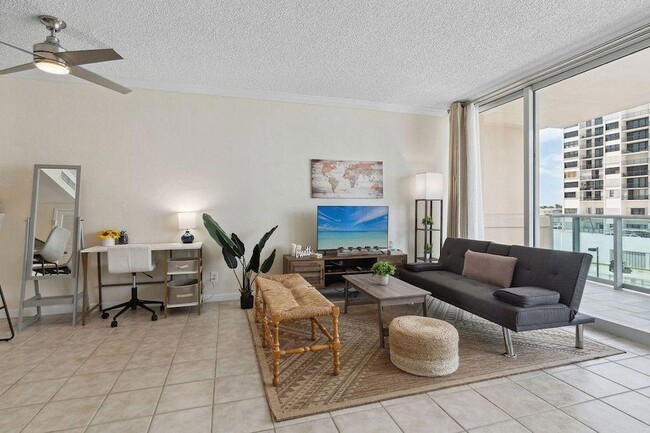 Building Photo - 2501 S Ocean Dr