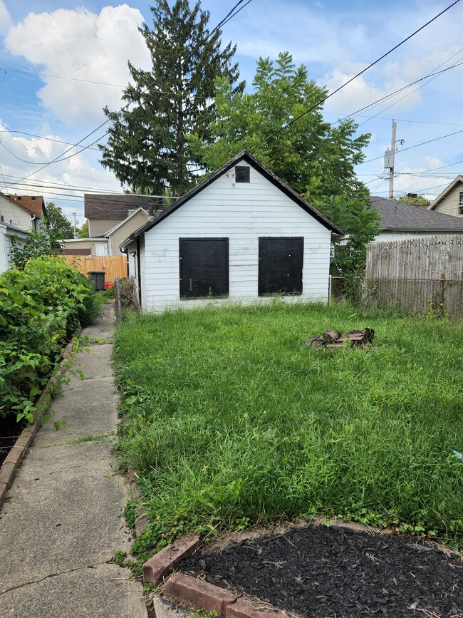 Back yard and detached garage - 601 Prospect Ave