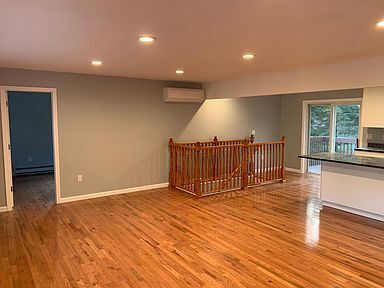 Building Photo - 16 Clearbrook Rd
