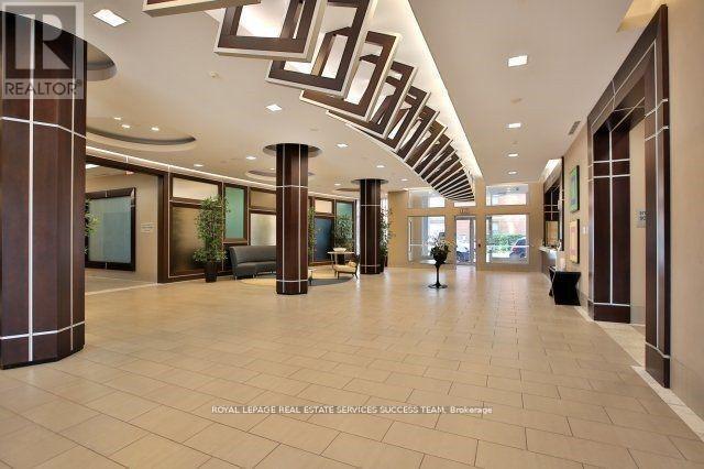 Photo du bâtiment - 5793 Yonge St