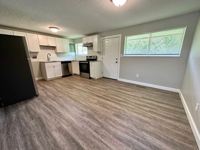 Foto del edificio - 4408 Lesher Dr