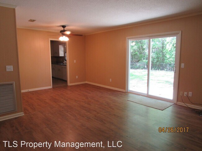 Foto del edificio - 3 br, 2 bath House - 421 Douglas Brown Cir...