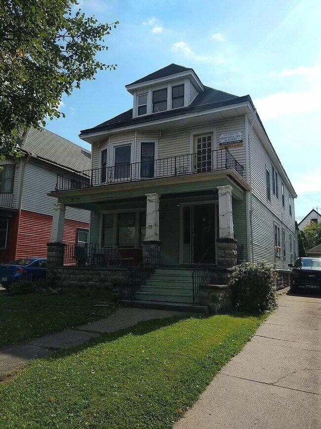 Building Photo - 73 Blaine Ave