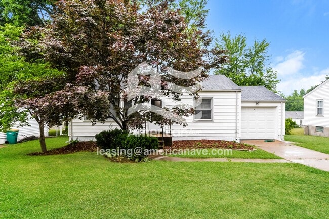 Building Photo - 1112 Bakewell Dr