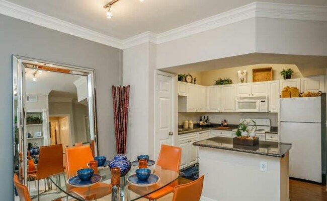 Building Photo - 1 bedroom in Houston TX 77007