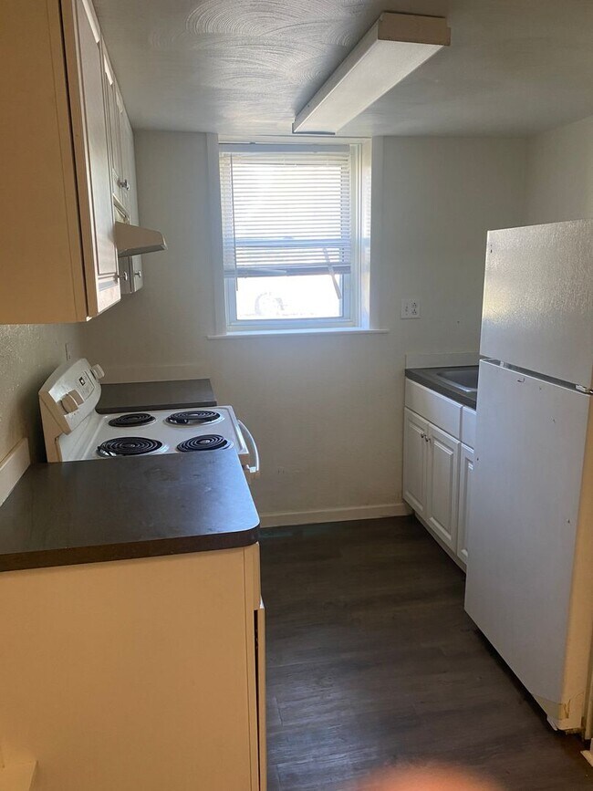 Building Photo - Toledo 1 bedroom