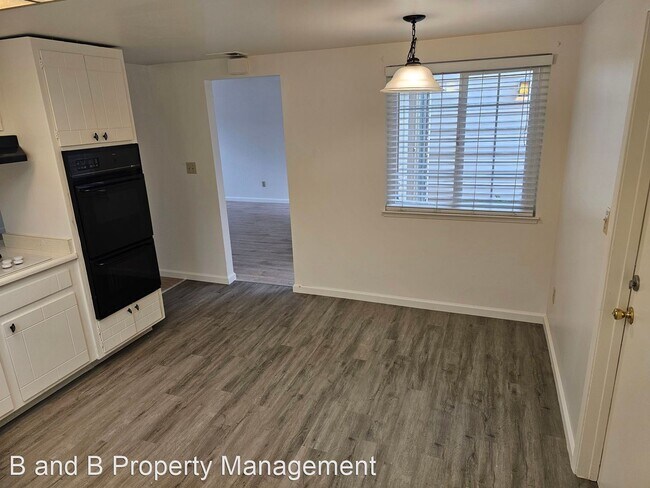 Foto del edificio - 4 br, 2 bath House - 3629 Eastern Avenue