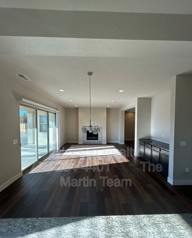Foto del edificio - 735 Palomino Dr