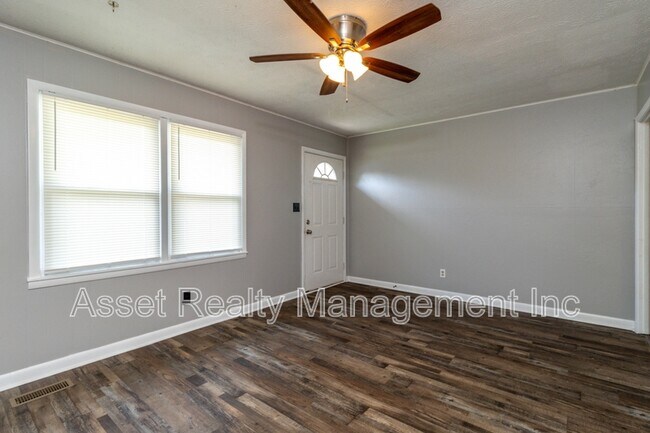 Foto del edificio - 709 Brookridge Cir SW