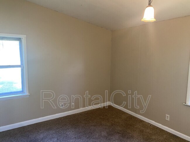 Building Photo - 601 Melton Ave