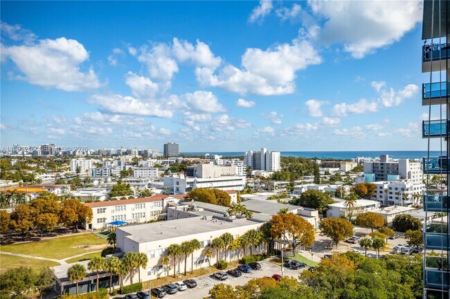 Foto del edificio - 7441 Wayne Ave