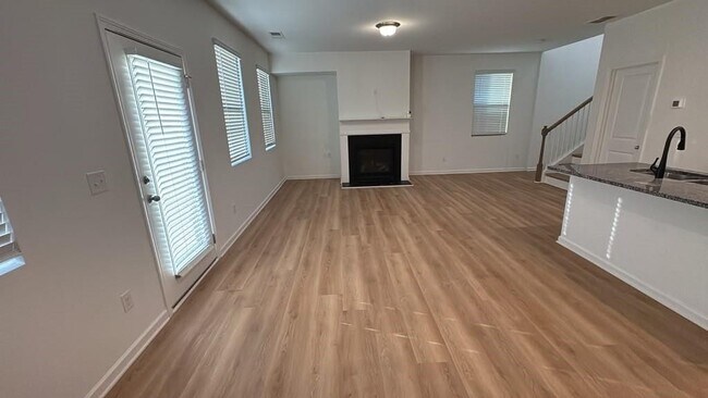 Foto del edificio - 5610 Flint Ln