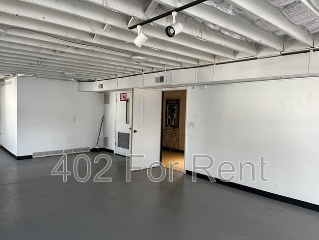 Building Photo - 5701 NW Radial Hwy