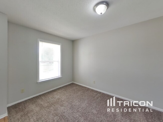 Building Photo - 10823 Firefly Cir