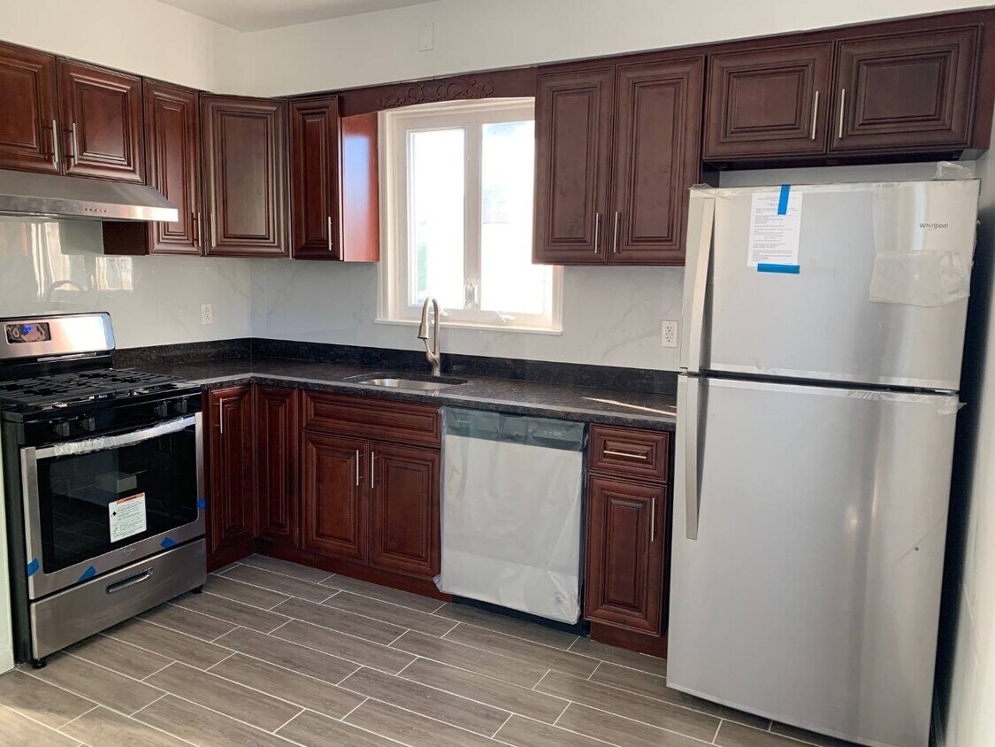 Foto principal - 405 Bement Ave